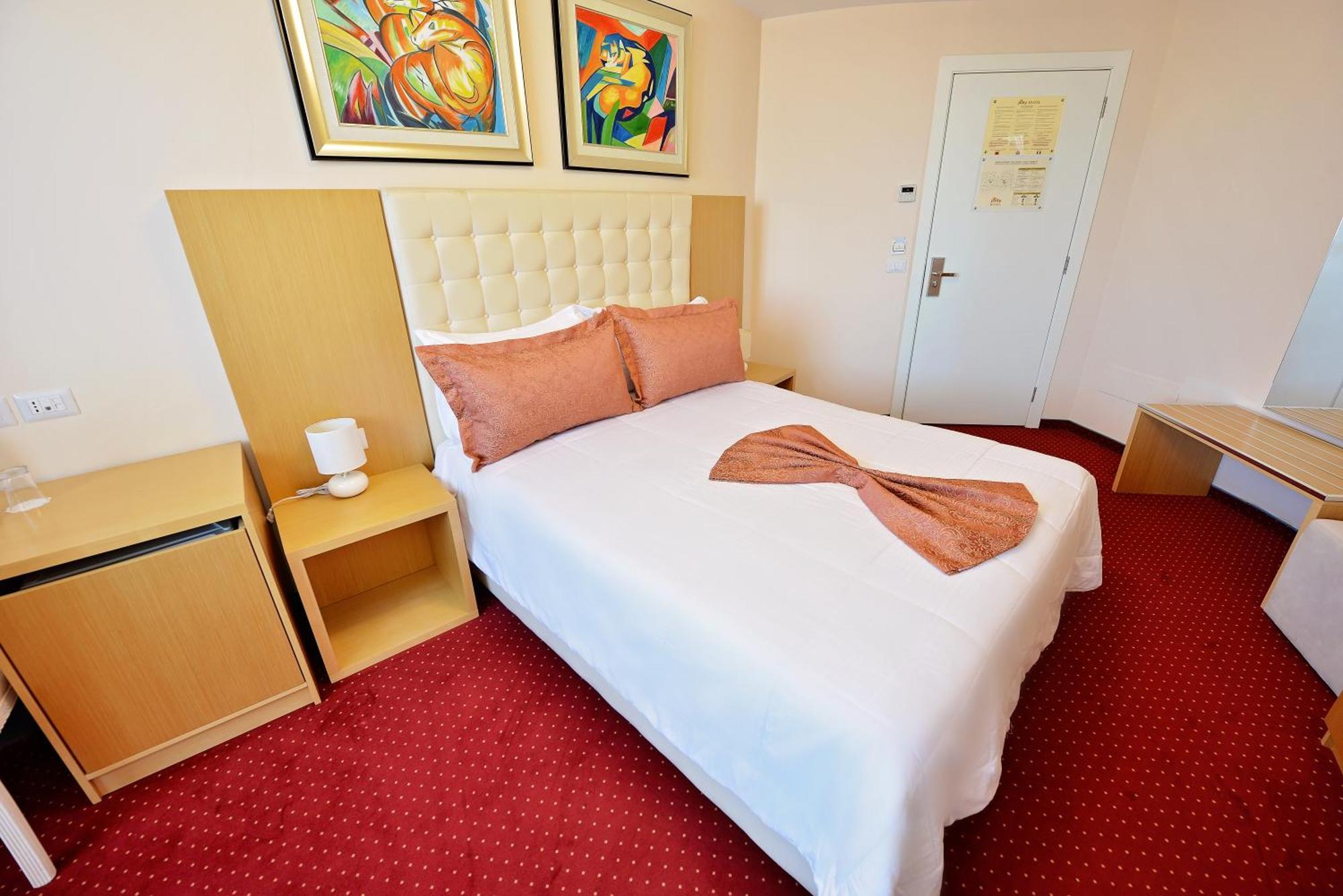 Jolly Hotel 4*