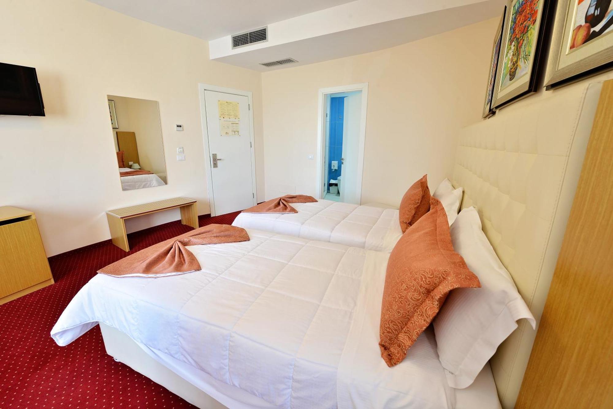 Hotel Jolly 4*