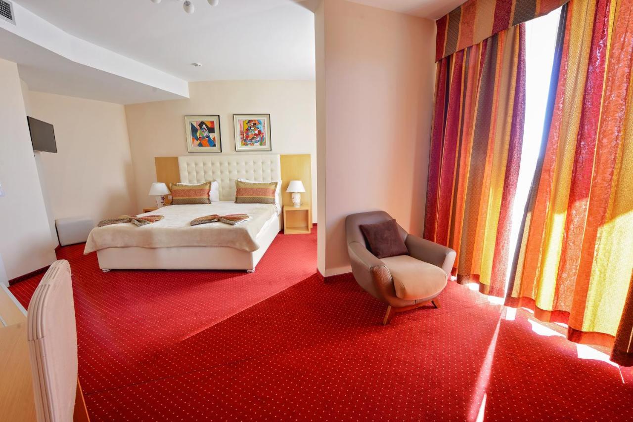 Jolly 4* Lezhë