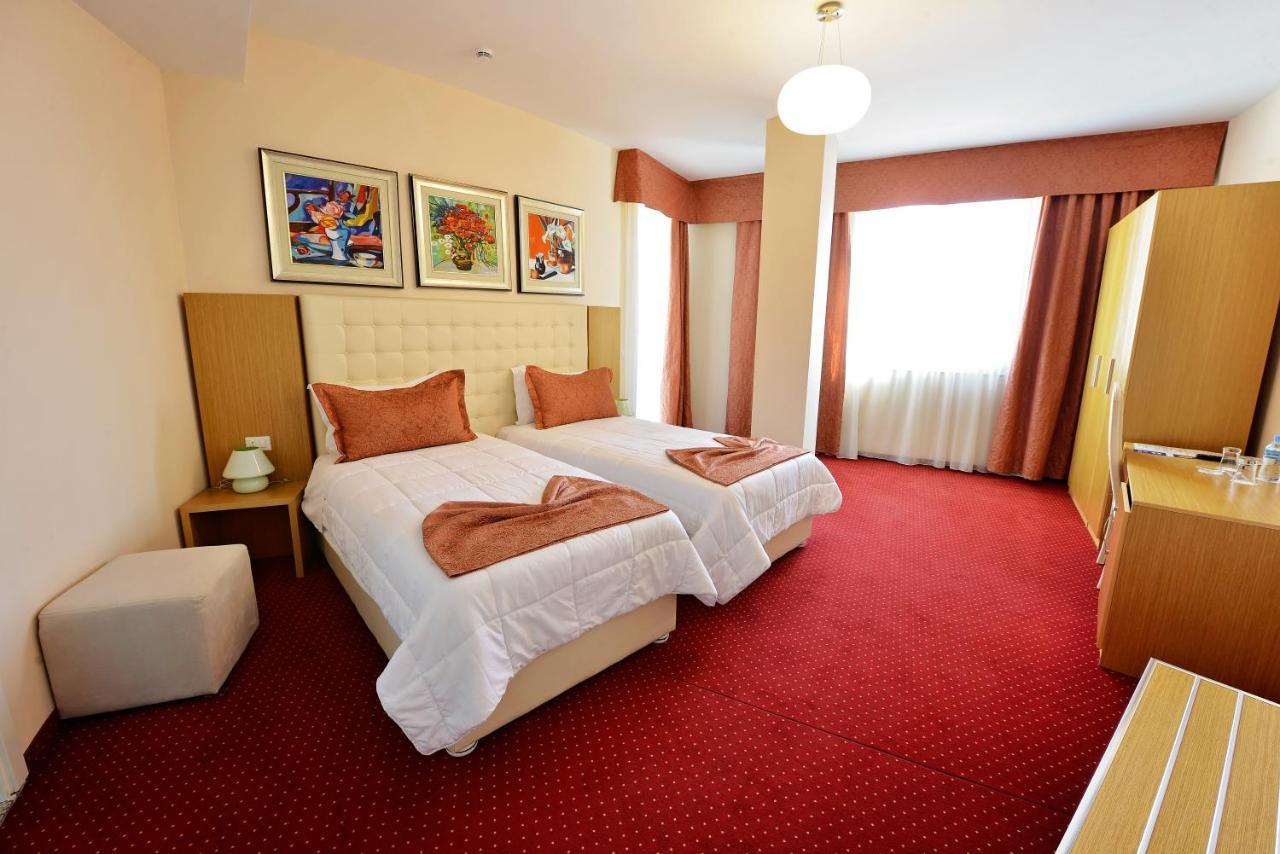 Jolly 4* Lezhë