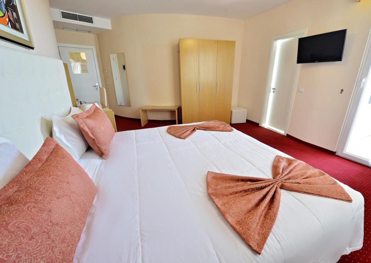 Jolly Hotel 4*